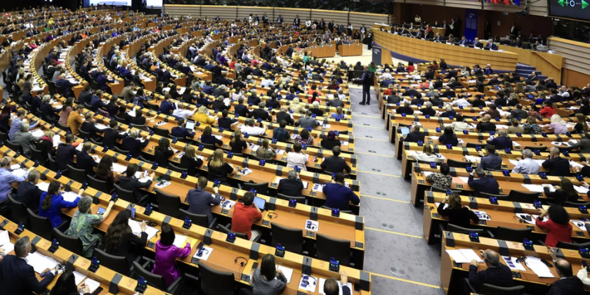 Parlamento Europeu aprova resolução para incluir aborto nos direitos fundamentais da União Europeia